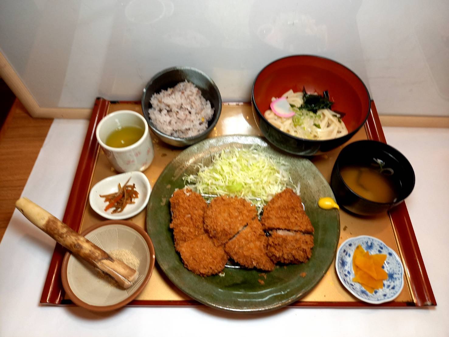 一口ヒレカツ定食