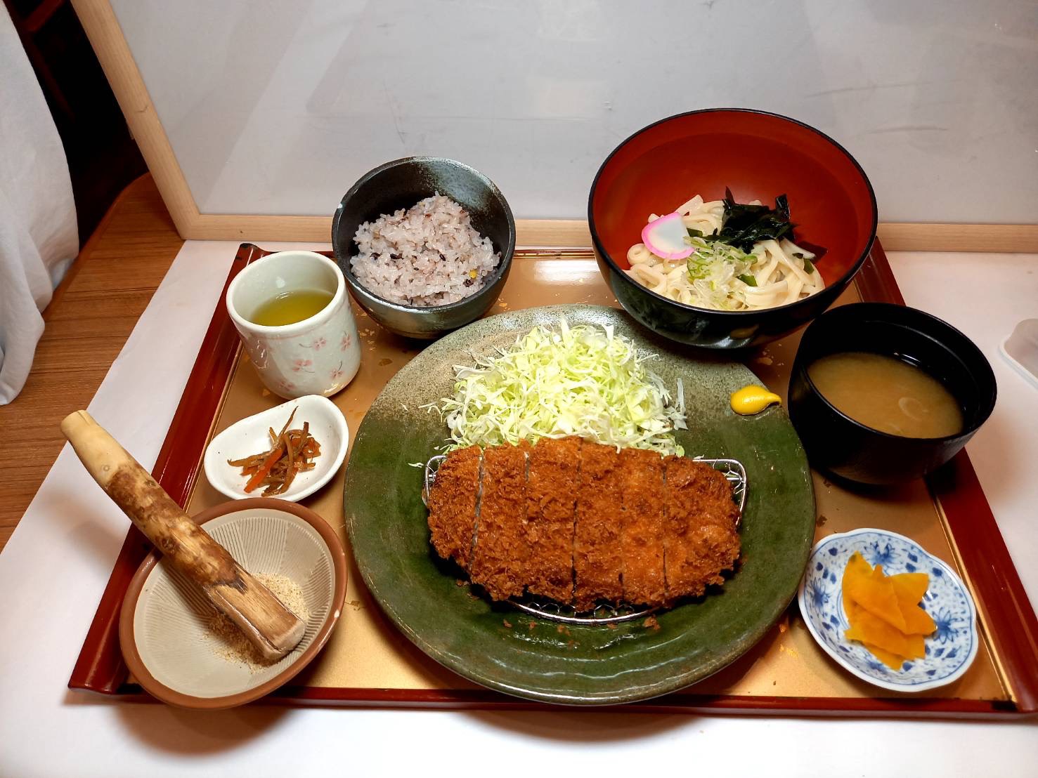ロースかつ定食