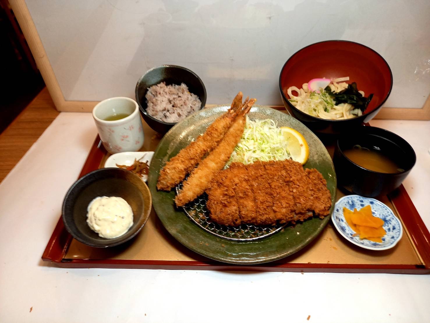 エビフライ＆ロースかつ定食