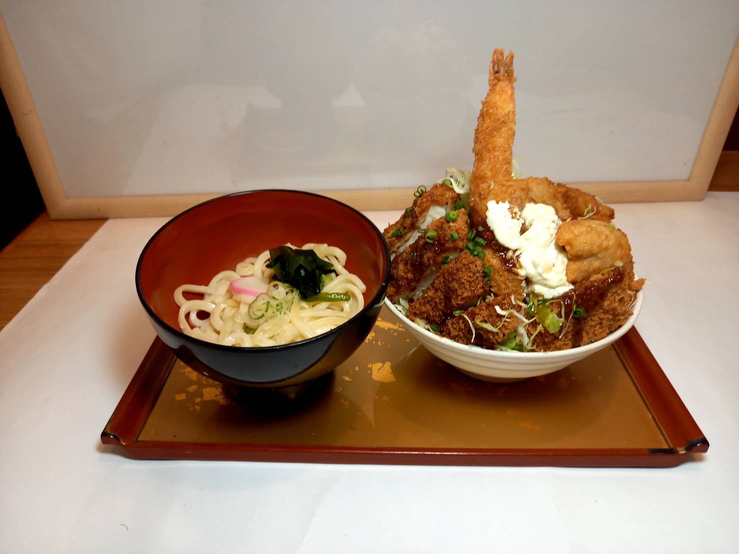 でか盛り 男前丼