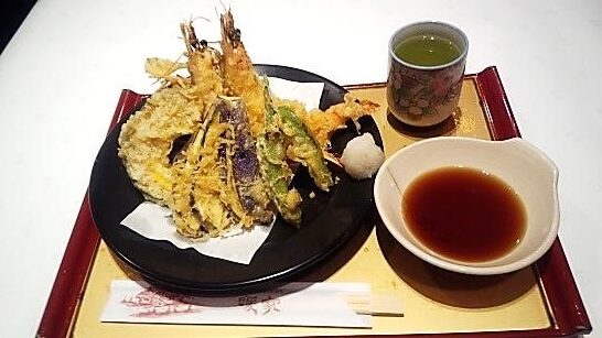 天ぷらの盛り合わせ